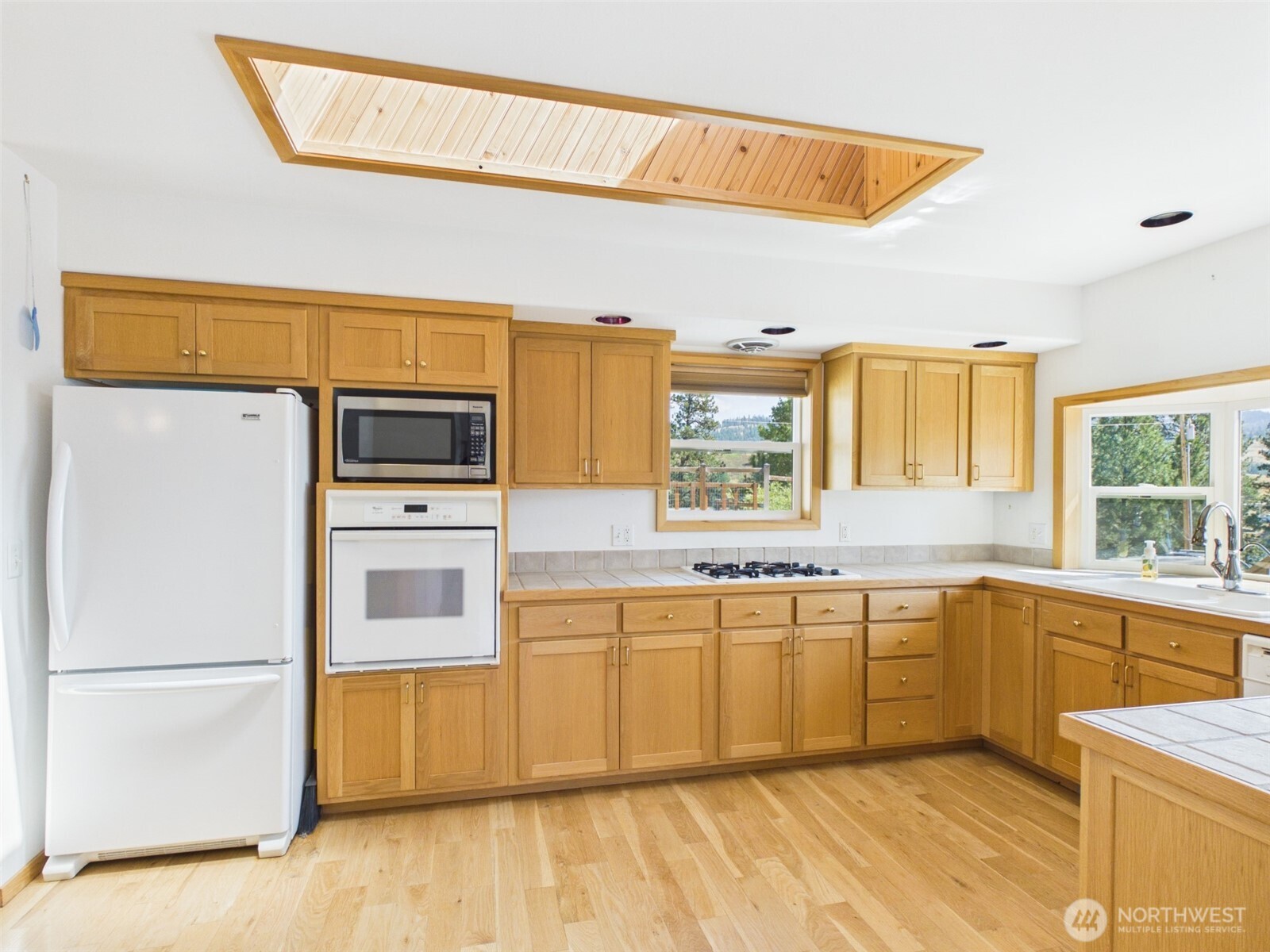14 Julian Bay Road Property Photo 3