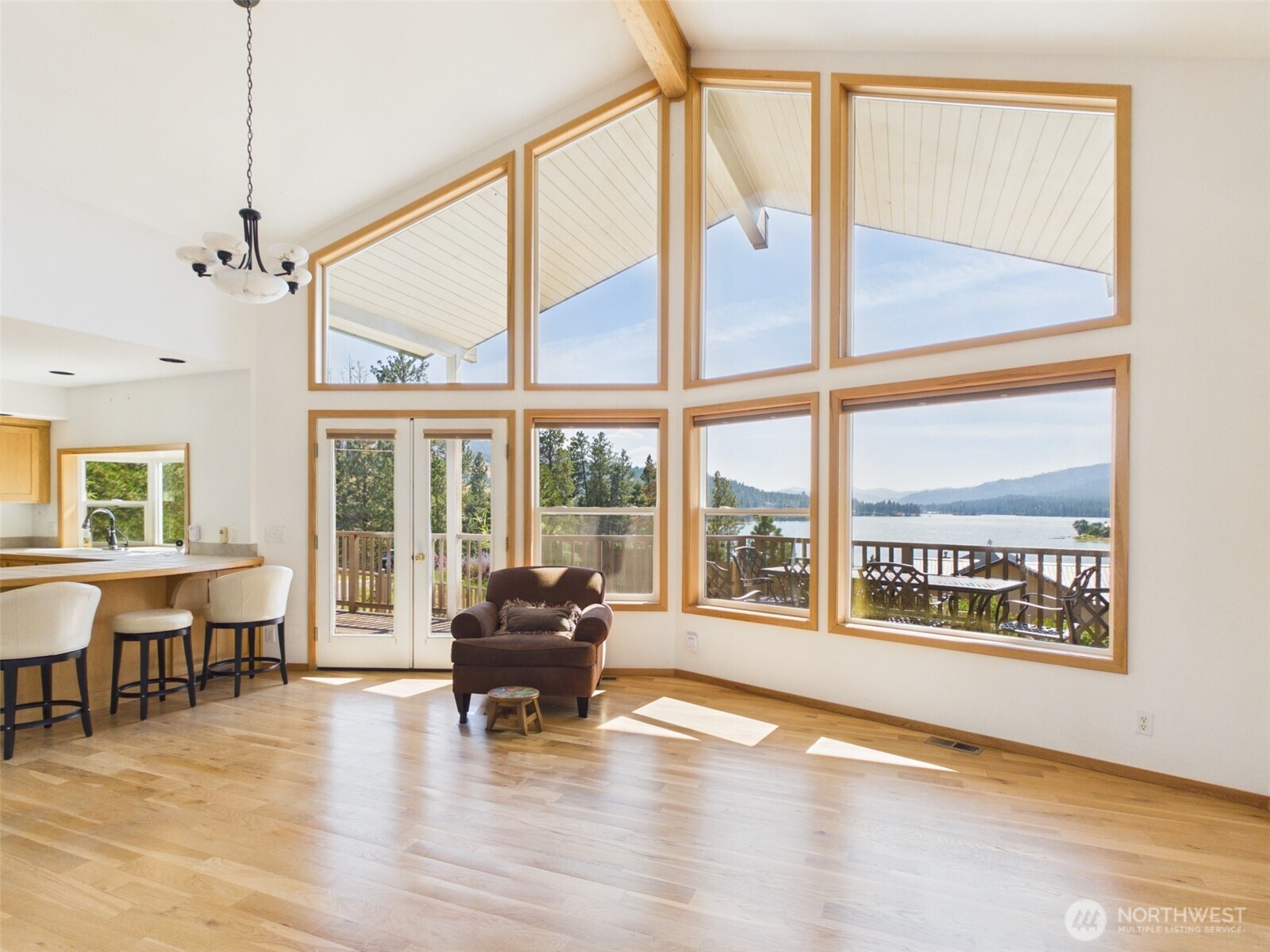 14 Julian Bay Road Property Photo 6