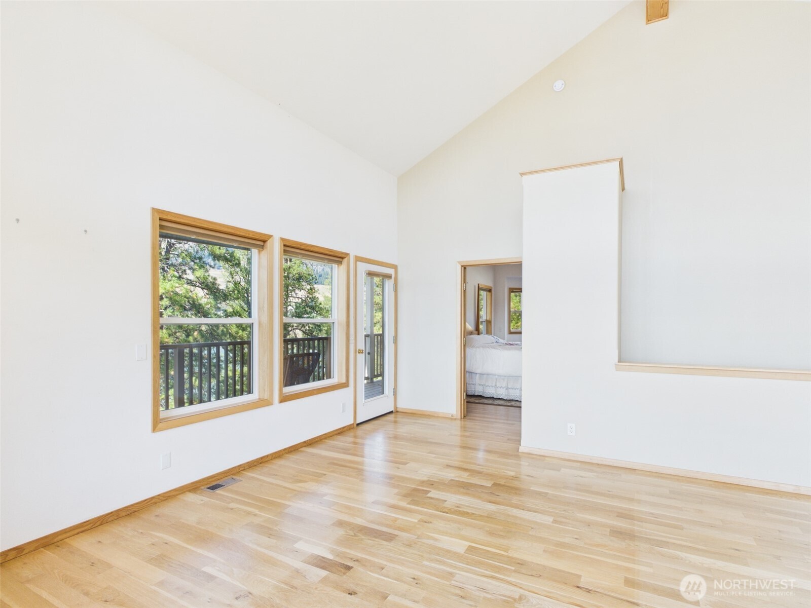14 Julian Bay Road Property Photo 7
