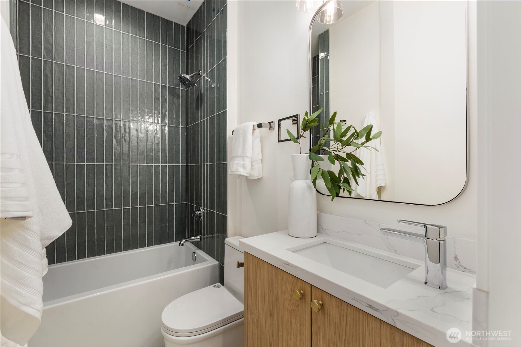2328 Franklin Avenue B Property Photo 31