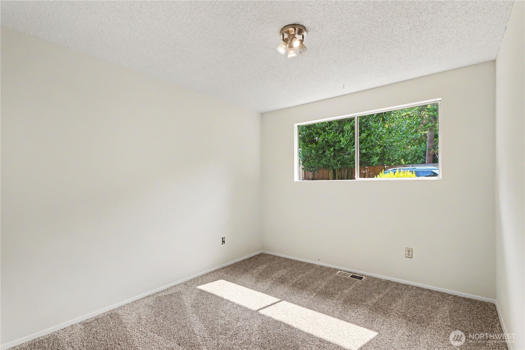 11617 7th Avenue Property Photo 25