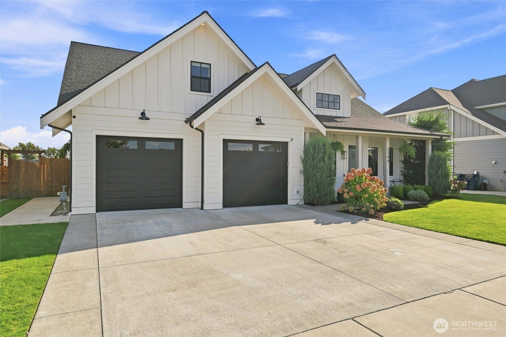 2154 Brome Street Property Photo 4