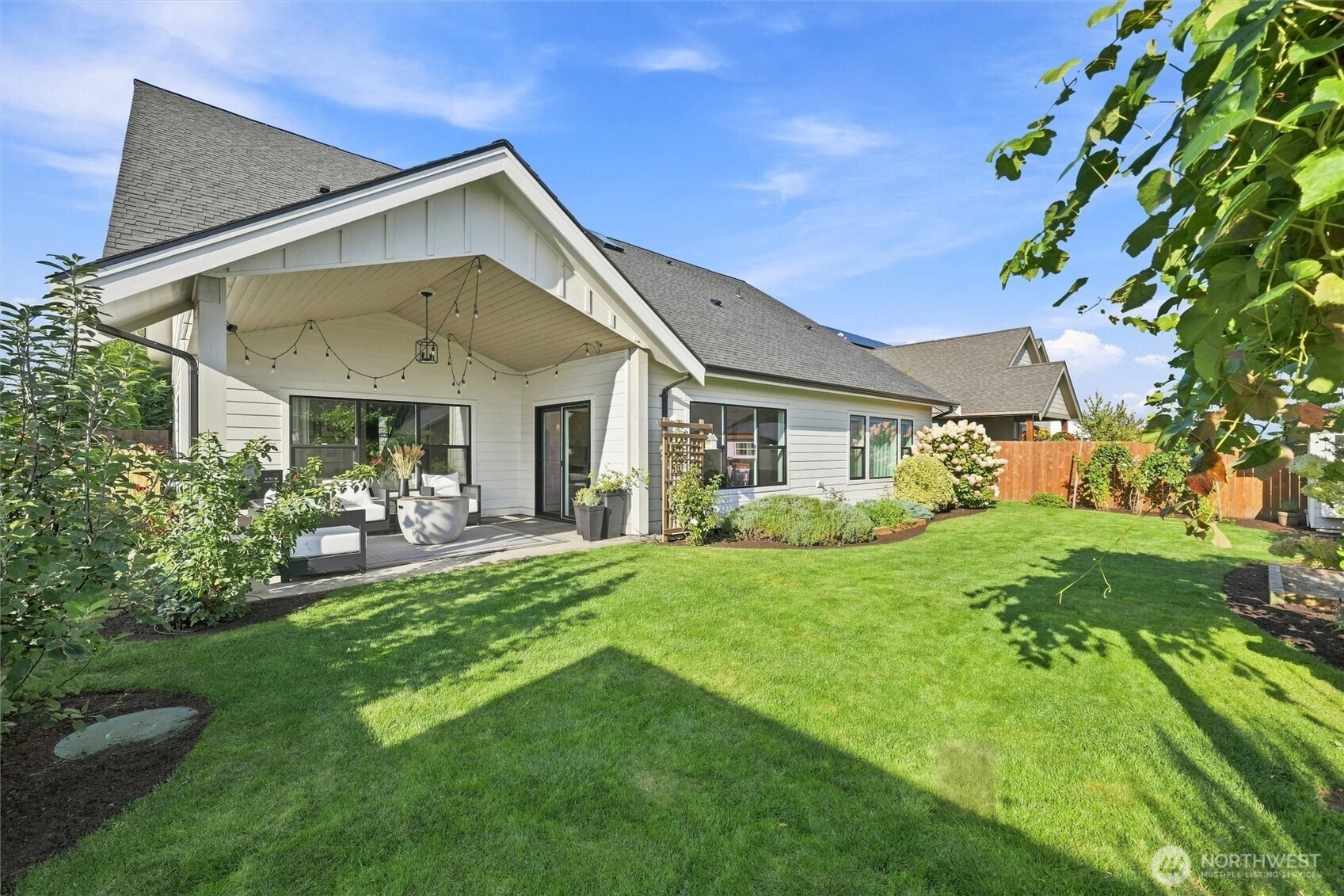 2154 Brome Street Property Photo 6