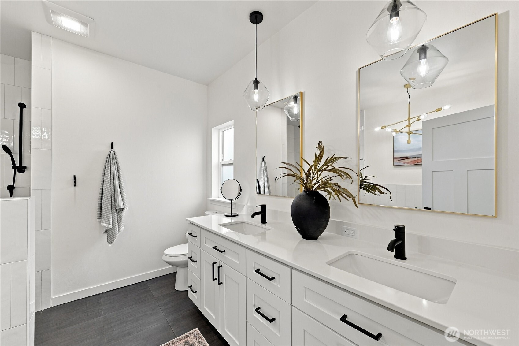 2154 Brome Street Property Photo 29