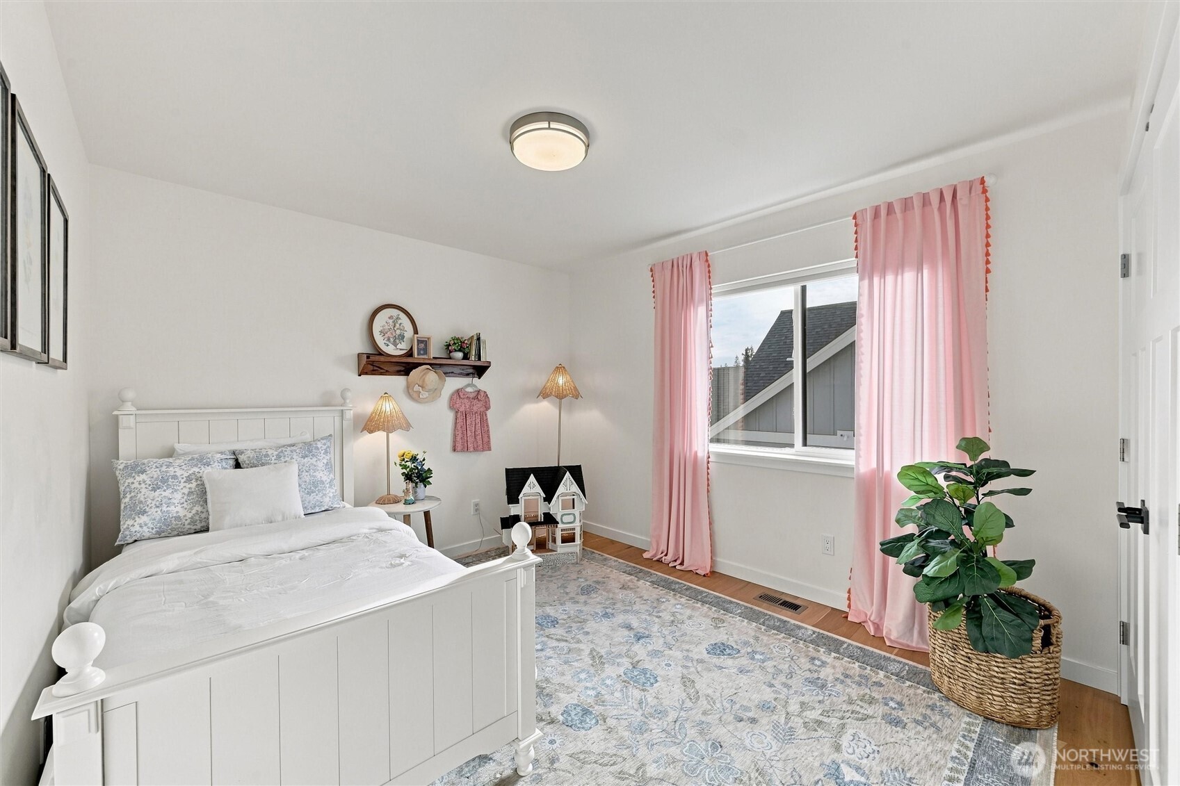 2154 Brome Street Property Photo 35