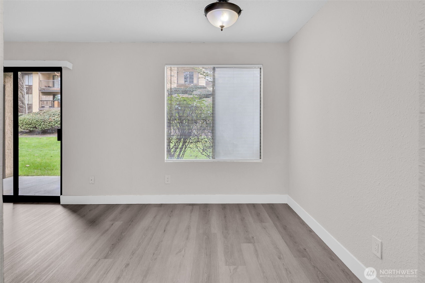 12520 Ne 145th Terrace E33 Property Photo 8