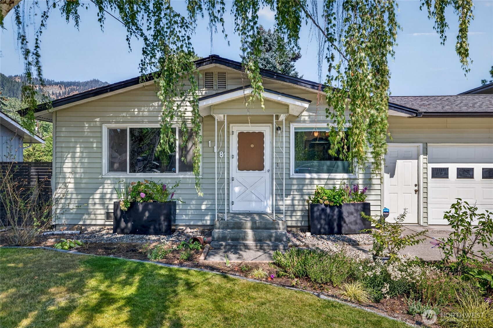 118 Birch Street Property Photo 1