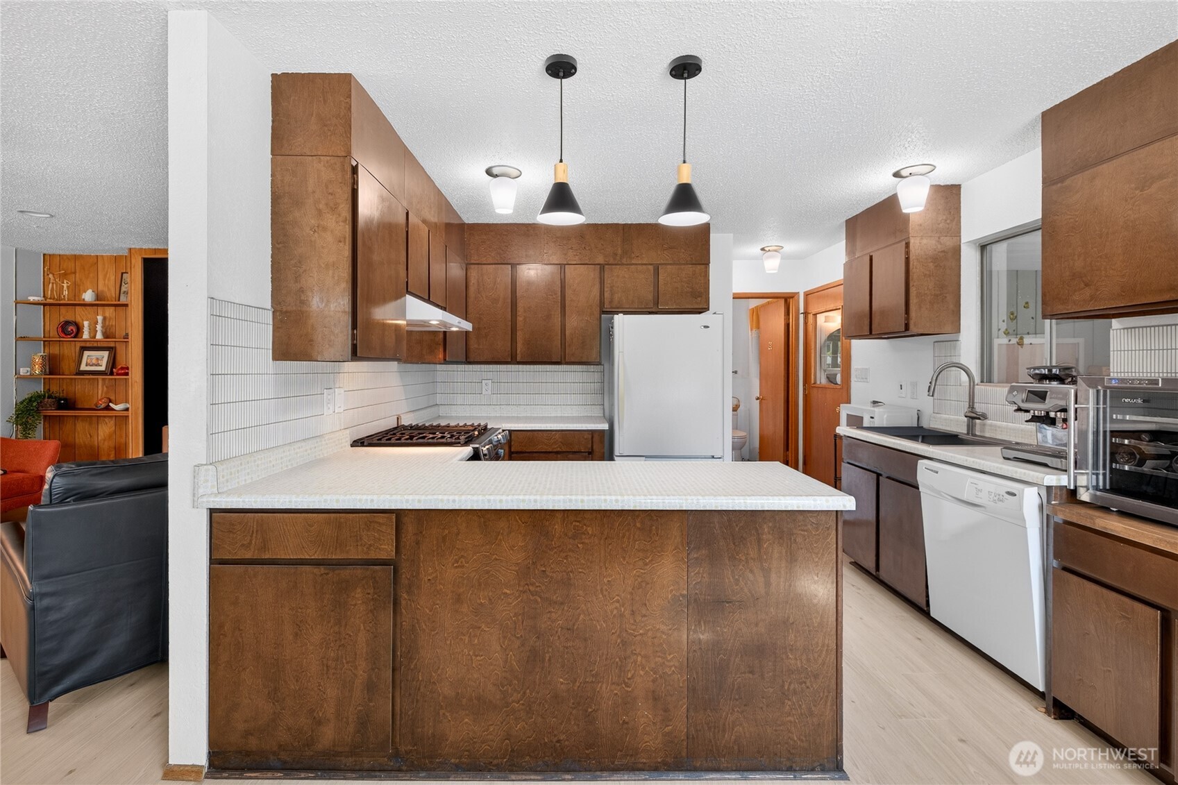 118 Birch Street Property Photo 2