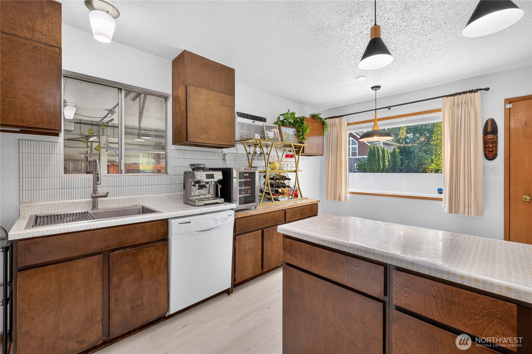 118 Birch Street Property Photo 8