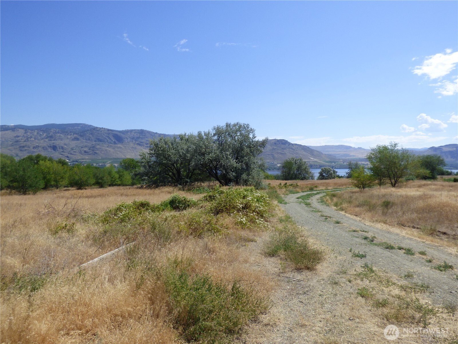 17 Swann Lane Property Photo 14