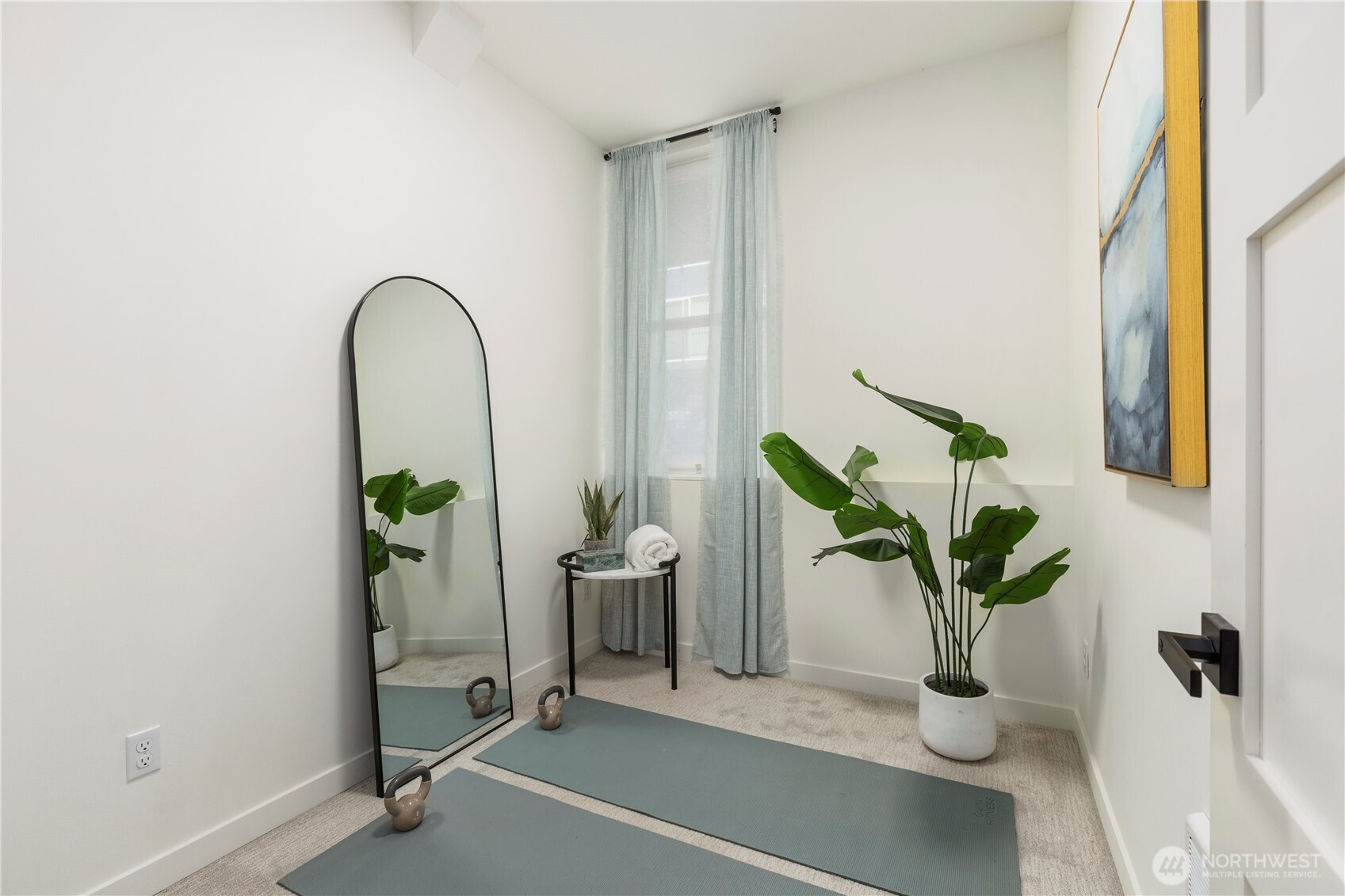 2328 Franklin Avenue A Property Photo 10