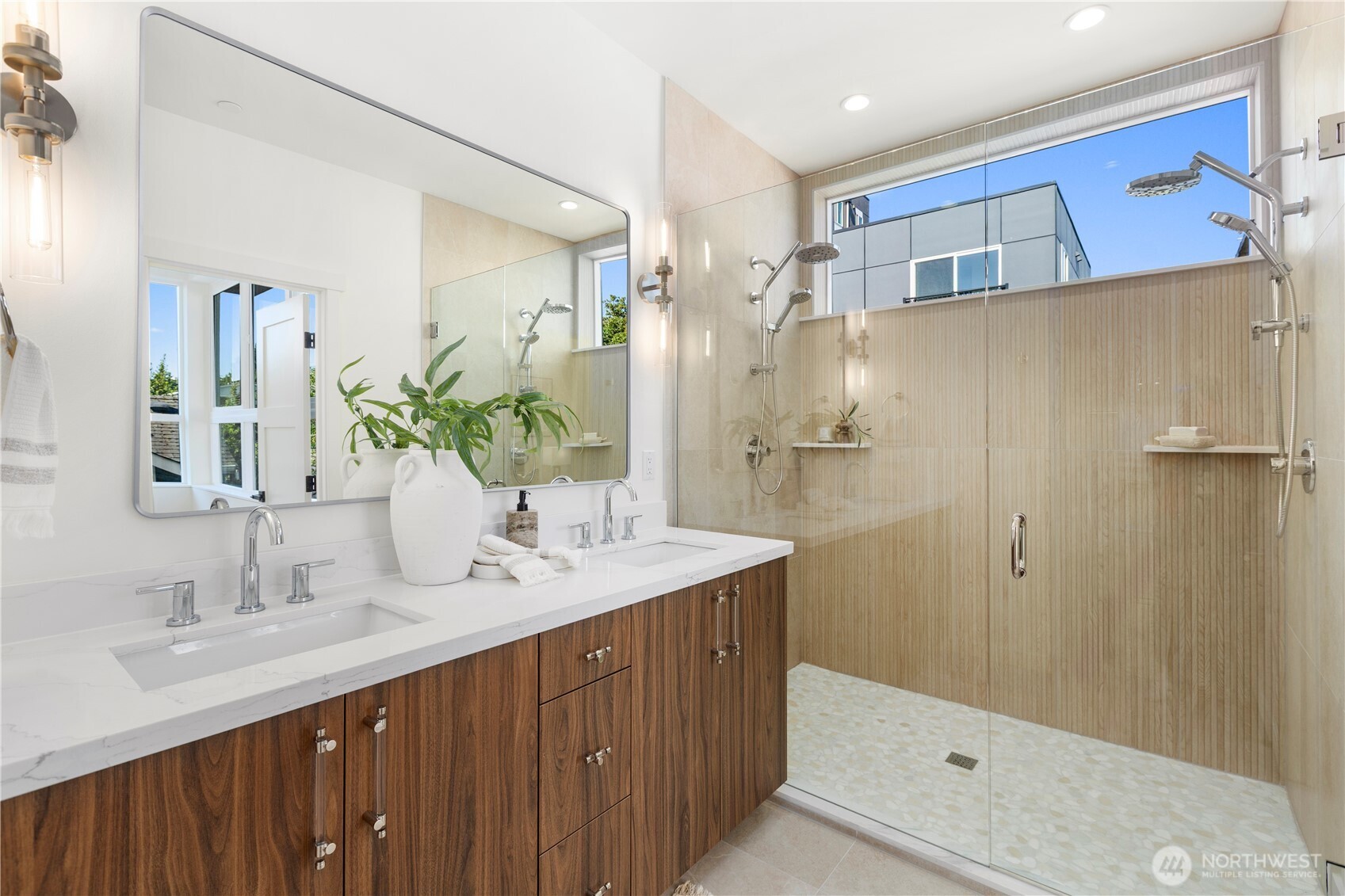 2328 Franklin Avenue A Property Photo 25