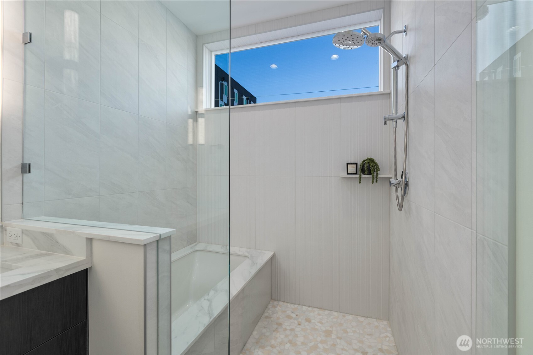 2328 Franklin Avenue A Property Photo 28