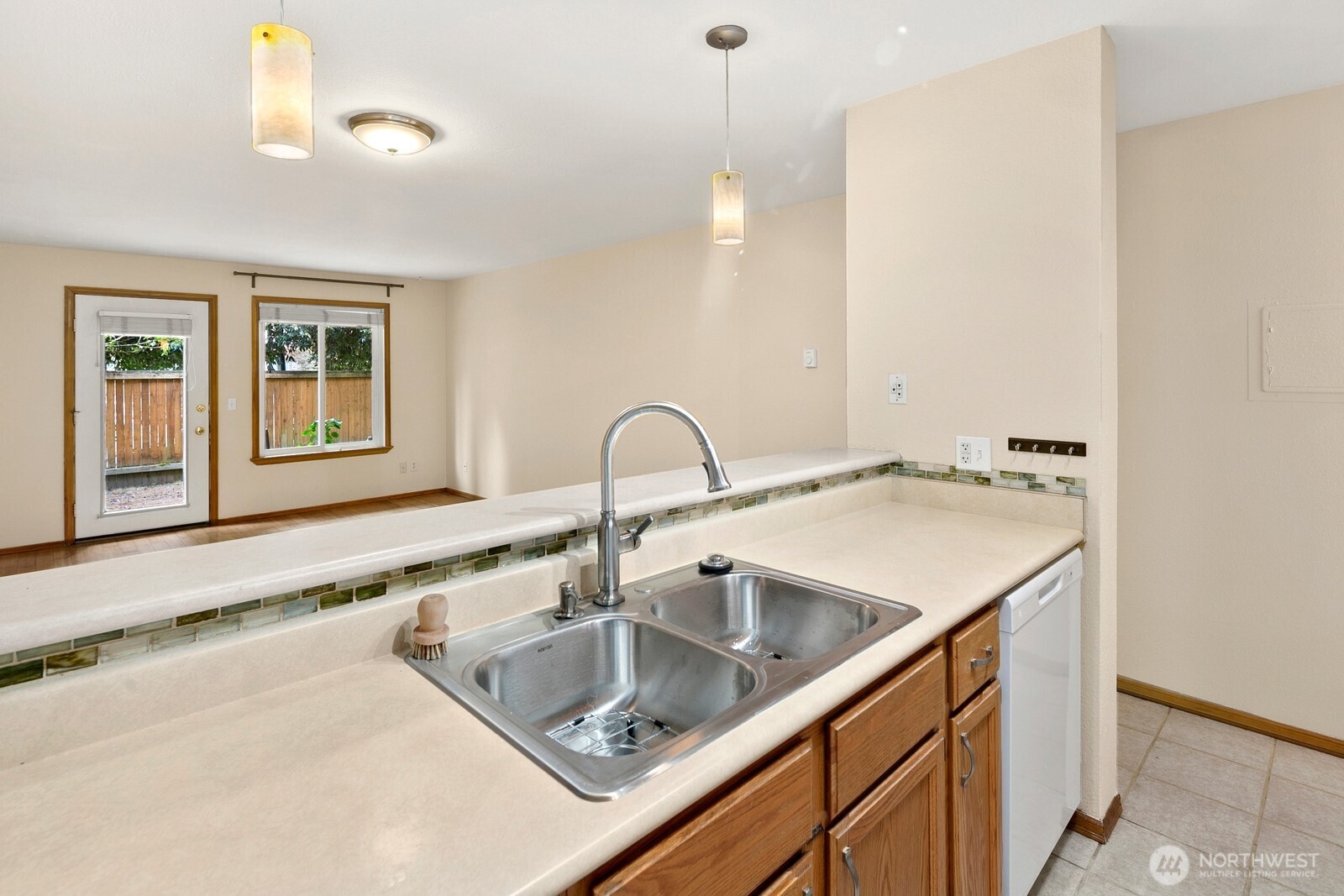 5844 Ne 75th Street A102 Property Photo 10