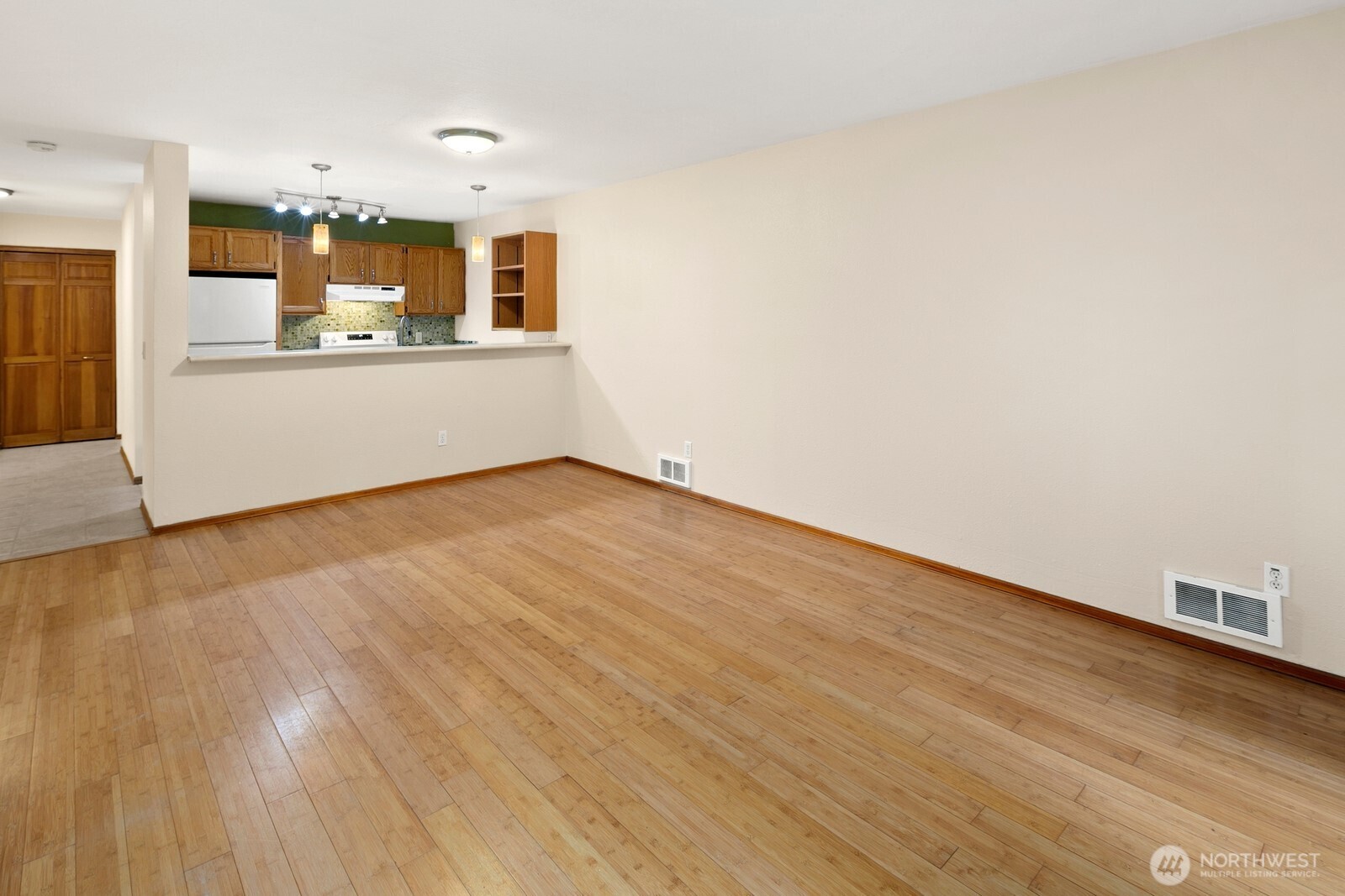5844 Ne 75th Street A102 Property Photo 18