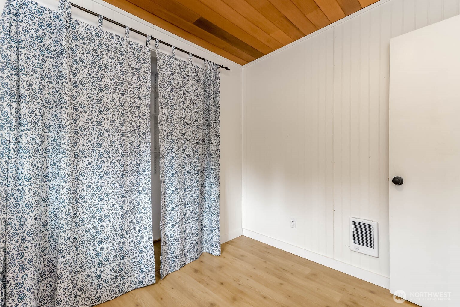 11415 Larson Road Property Photo 15