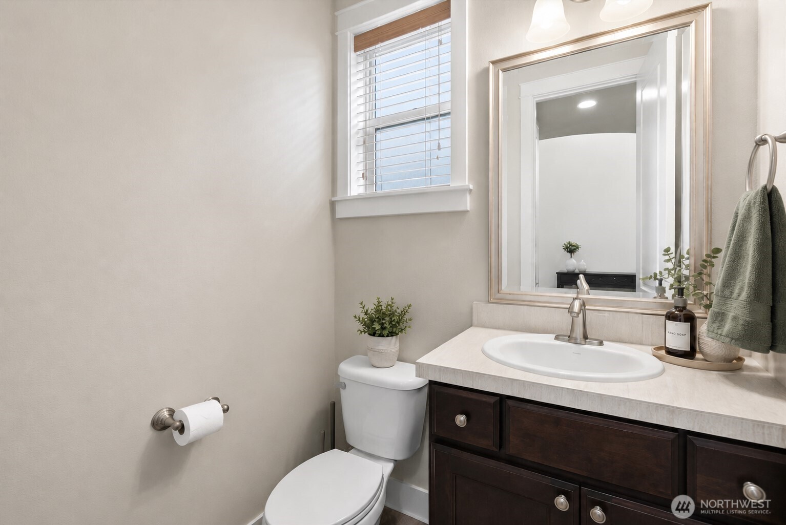 10082 240th Avenue Property Photo 18