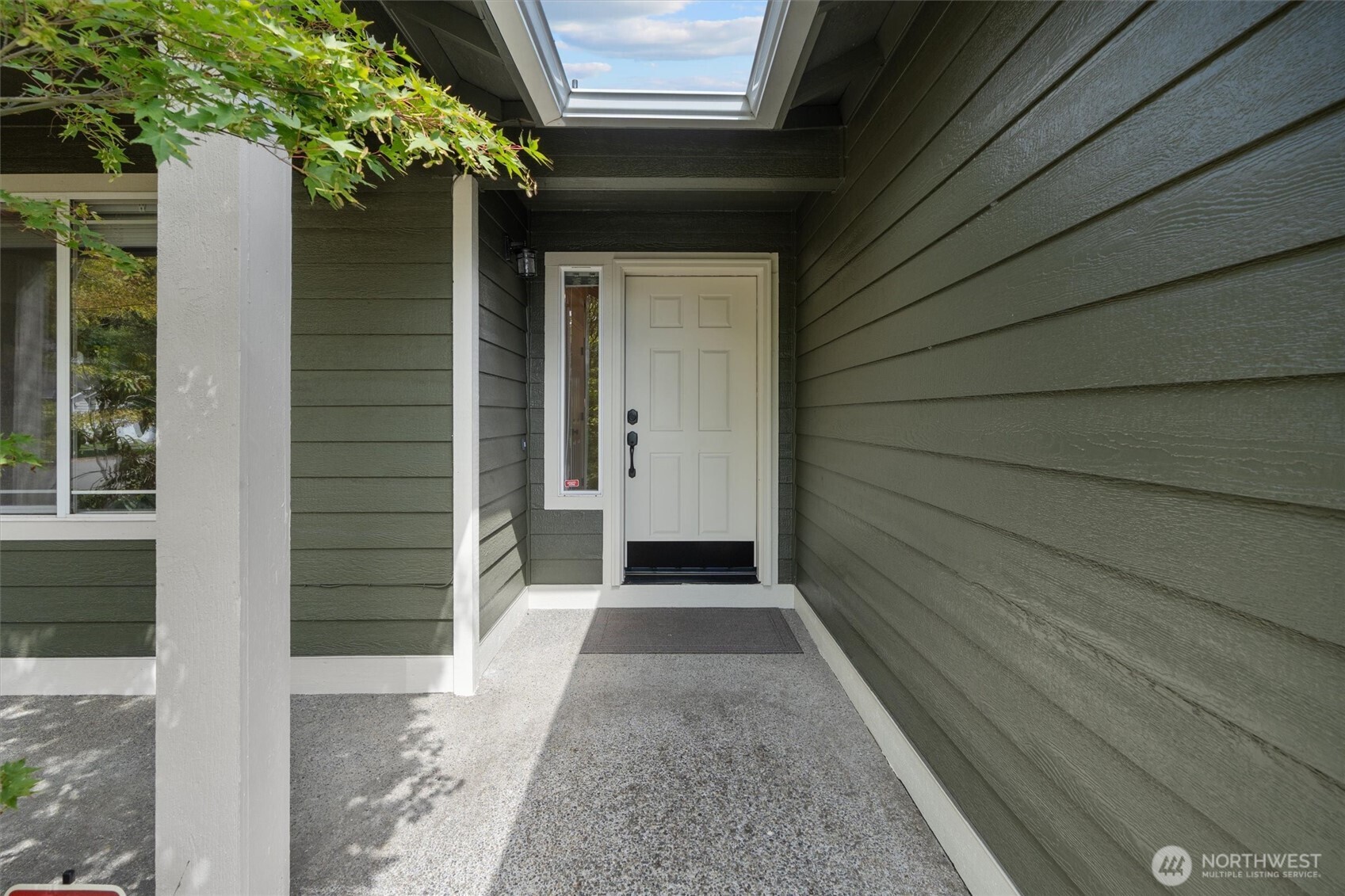 6715 176th Street Ct Property Photo 3