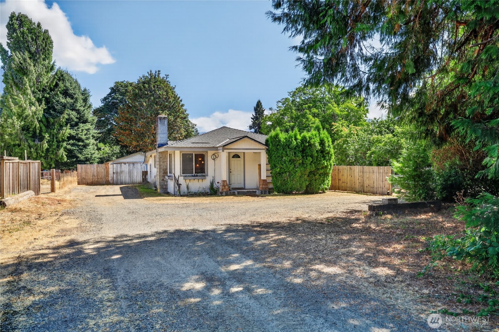 160 Gharet Road Property Photo 1