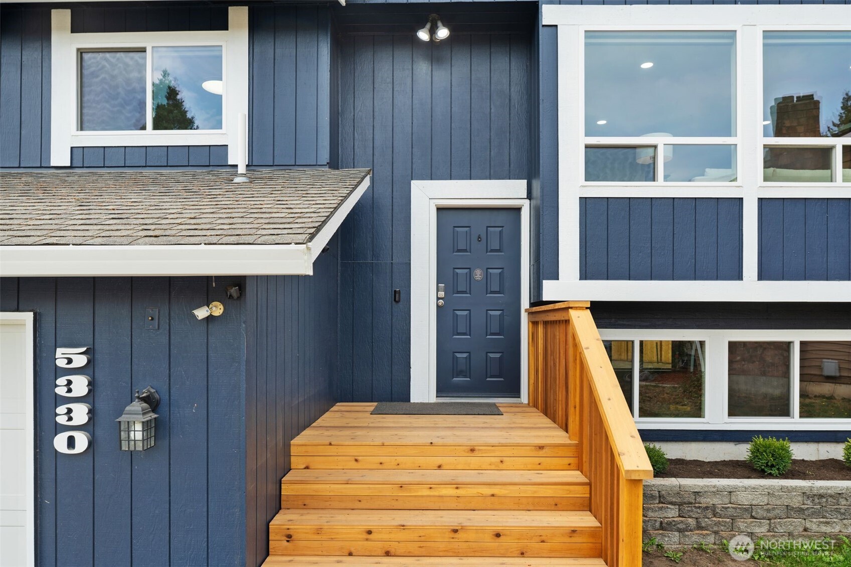 5330 158th Place Property Photo 4