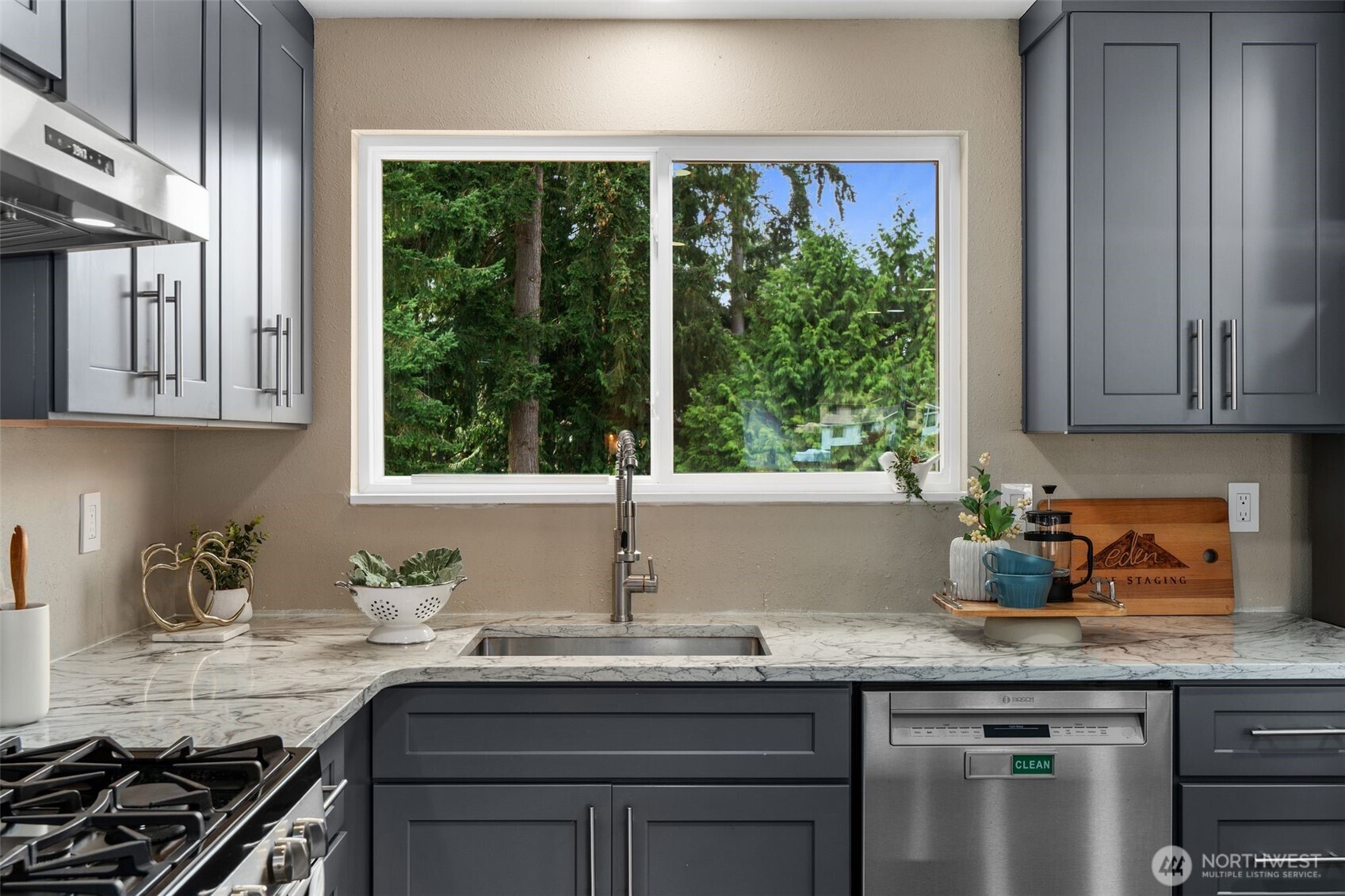 5330 158th Place Property Photo 14