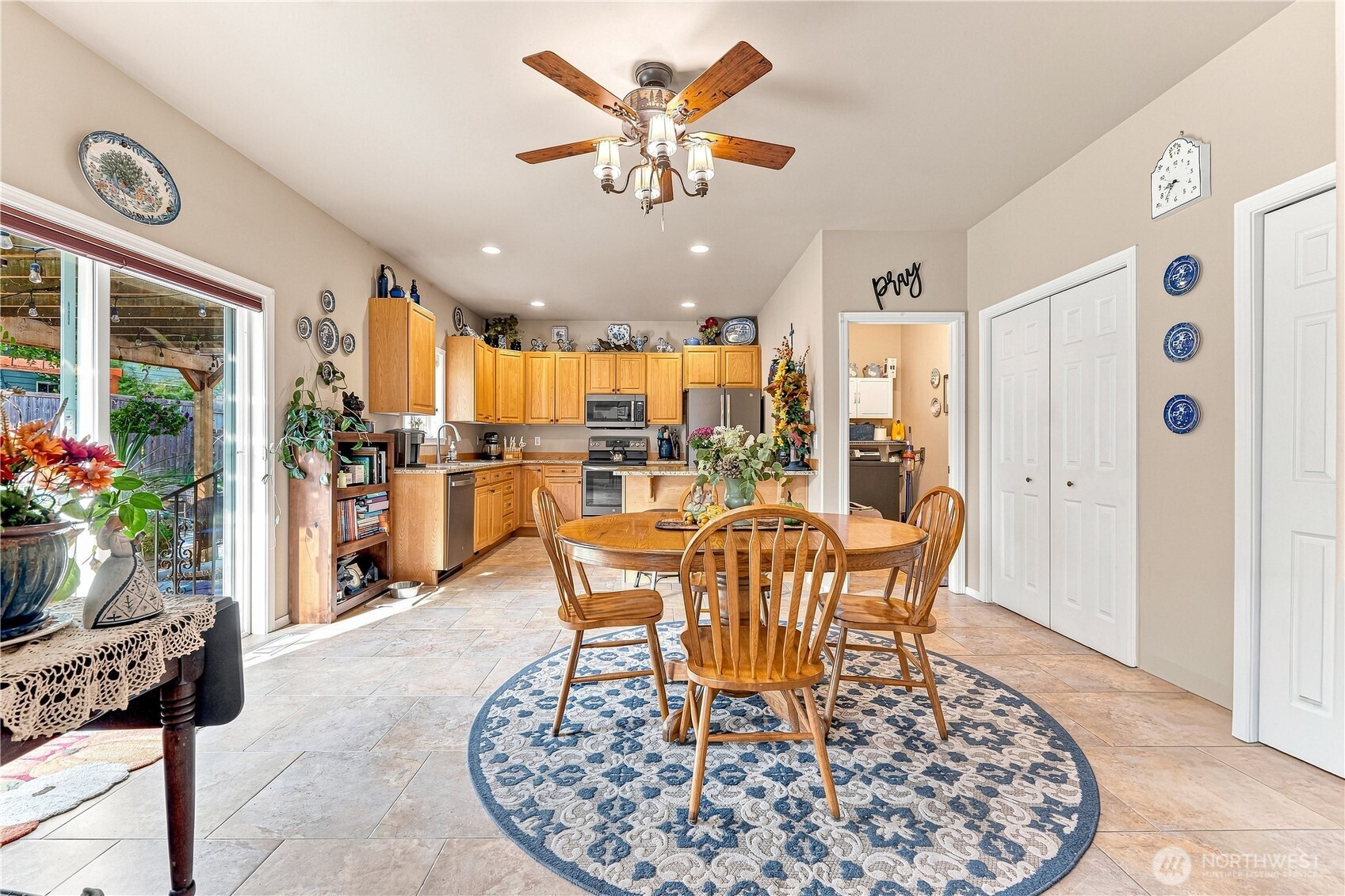 1635 Washington Street Property Photo 7