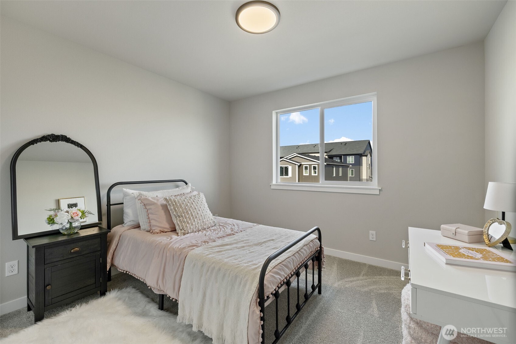14316 Ash Way A Property Photo 8