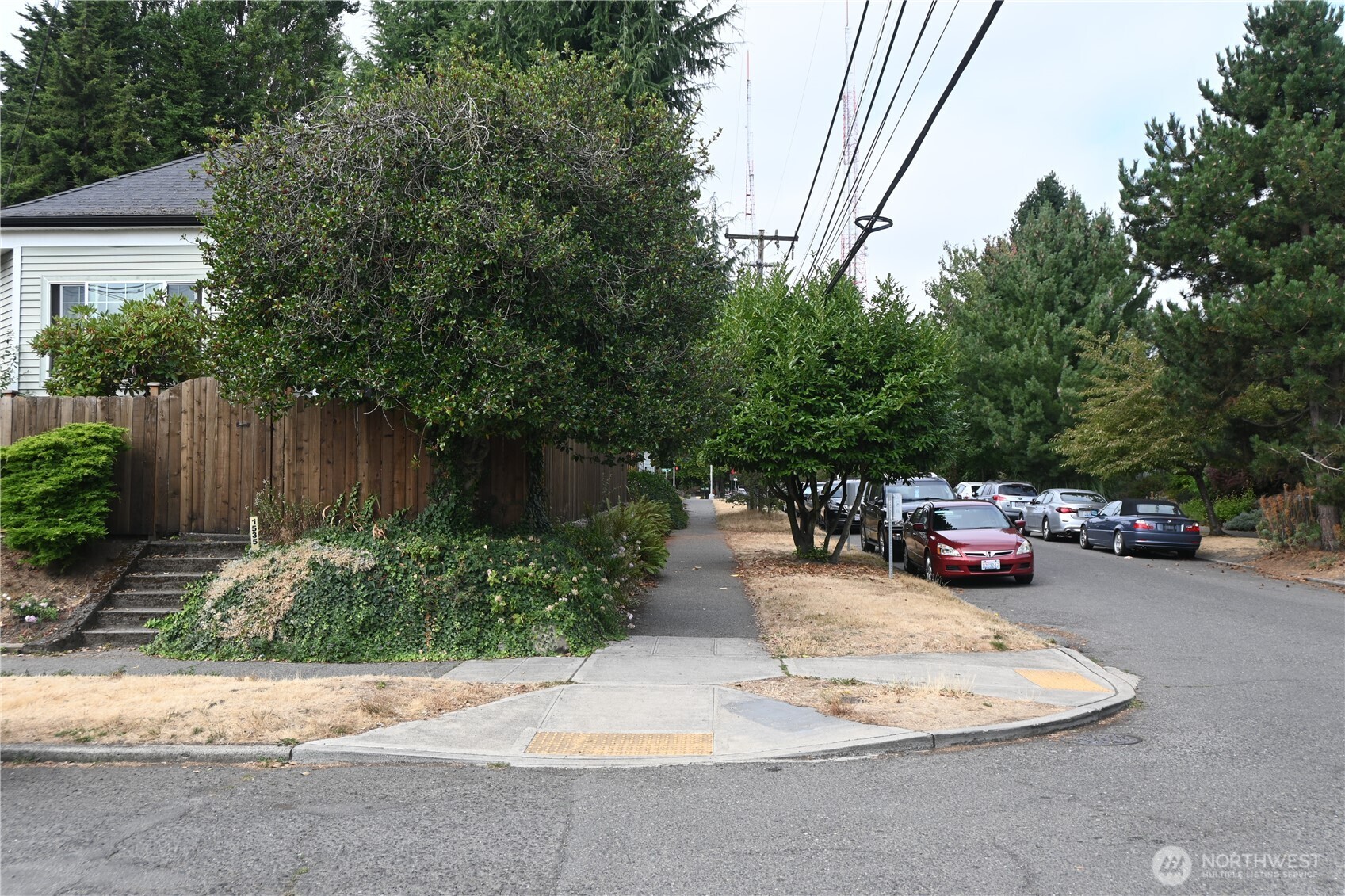 1535 24th Avenue Property Photo 2