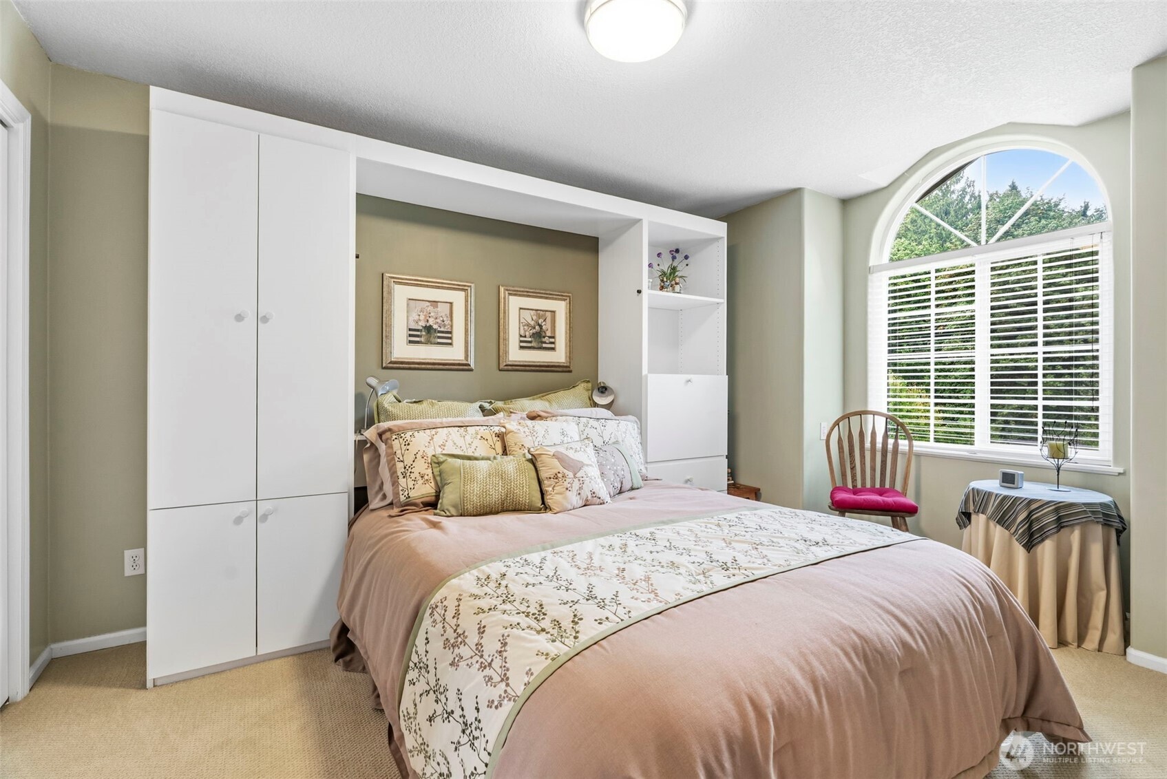 105 Inglewood Park Property Photo 16