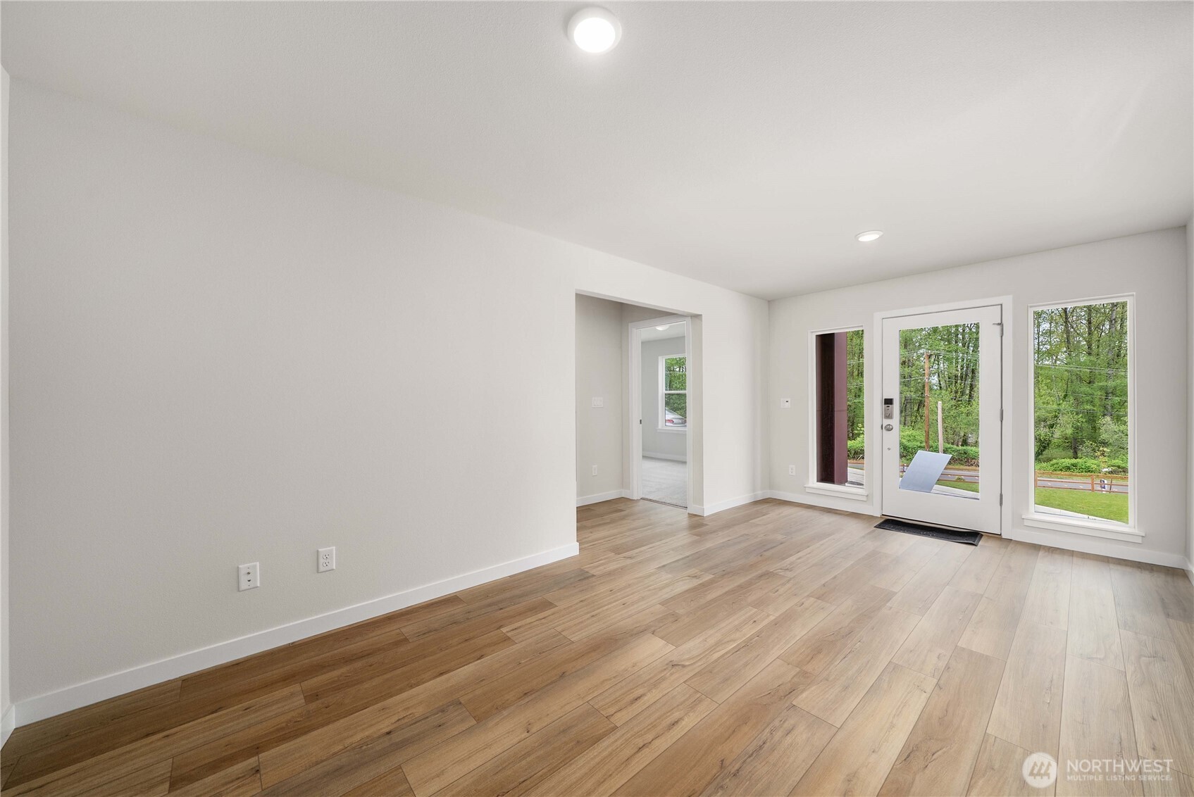 4261 Aberdeen Way Property Photo 8