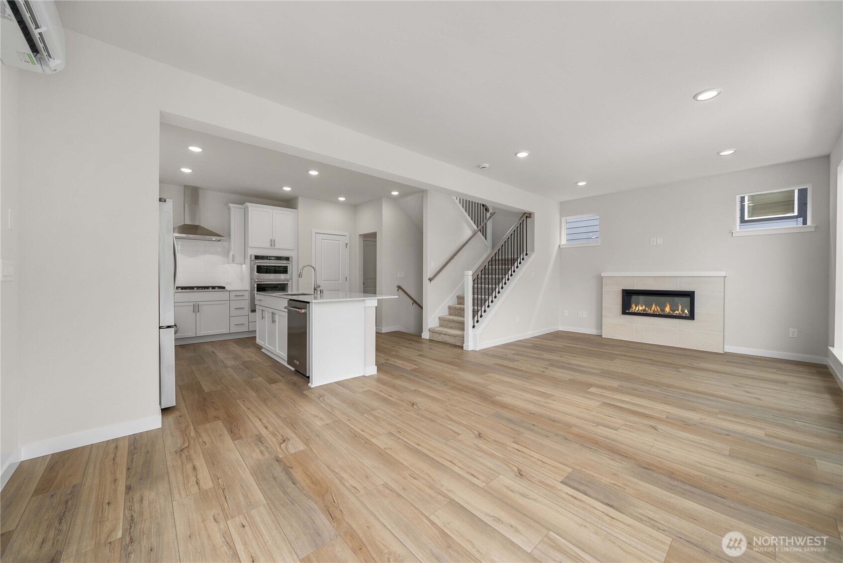 4261 Aberdeen Way Property Photo 17