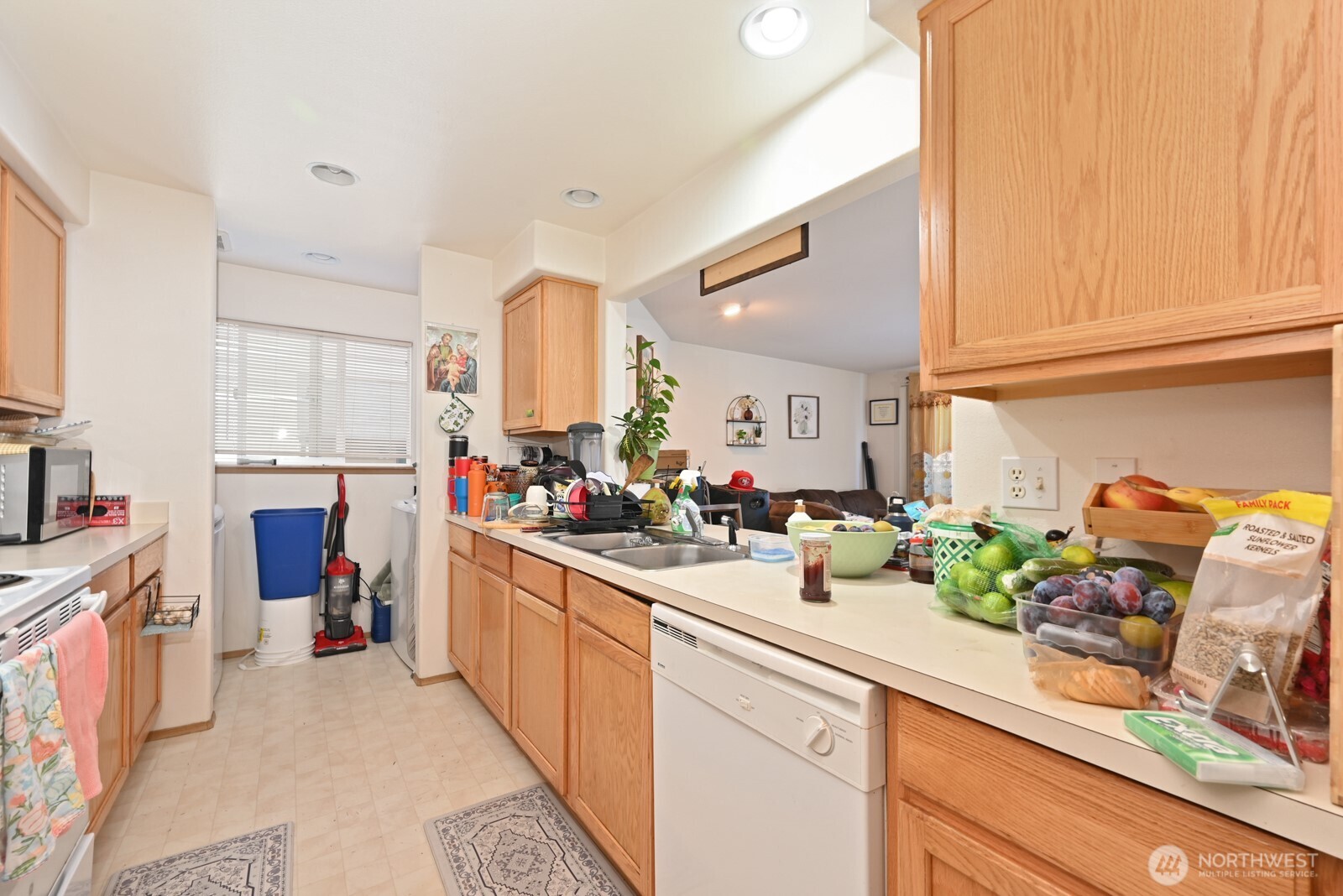8832 Delridge Way A-e Property Photo 13