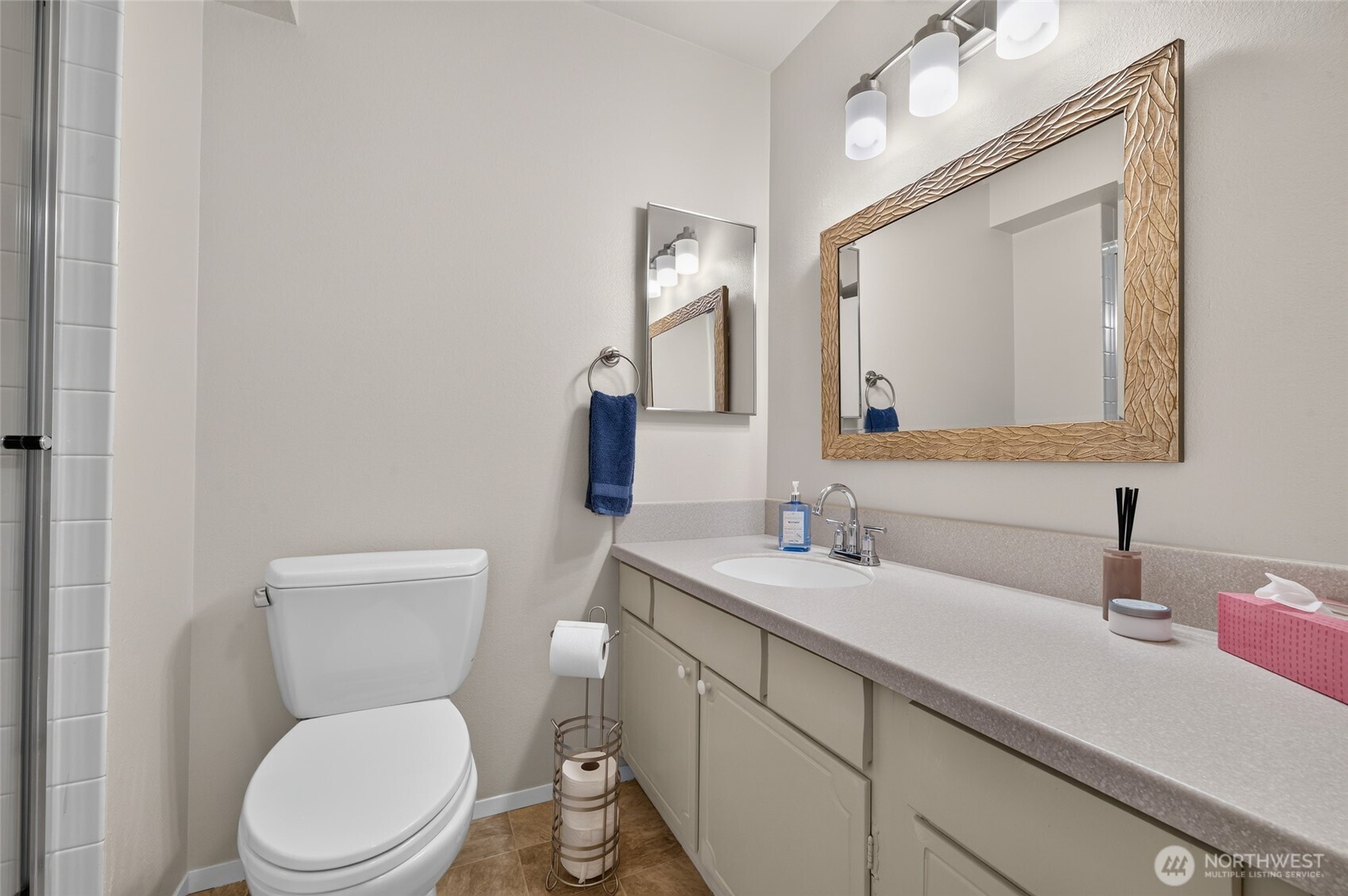 2858 32nd Avenue 202 Property Photo 13
