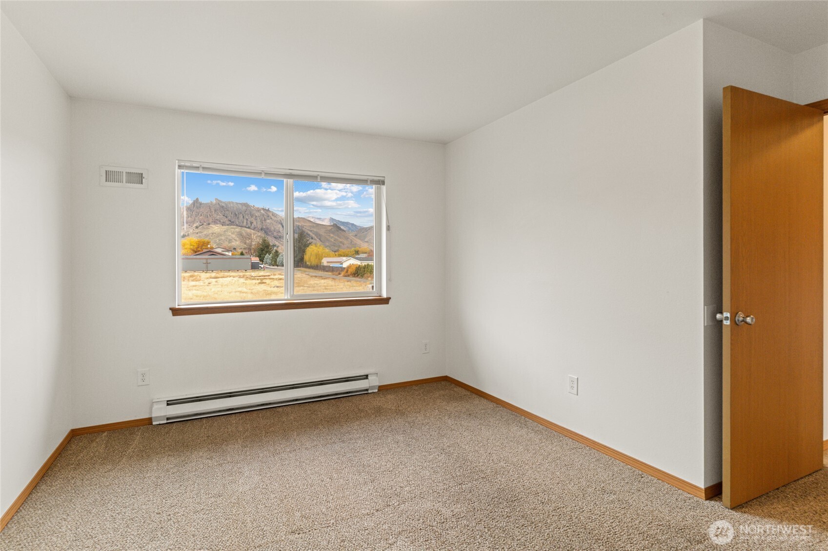 1632 Cross Street 1 Property Photo 24