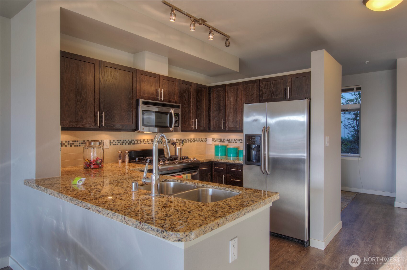 15100 6th Avenue 305 Property Photo 4