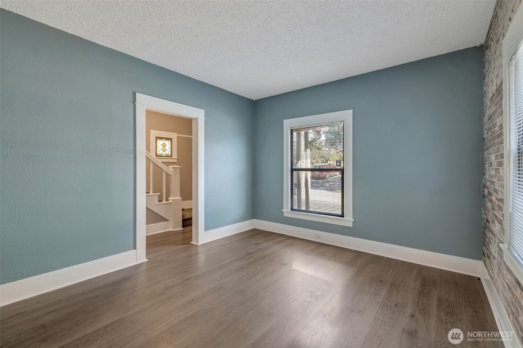 6747 Alonzo Avenue Property Photo 7