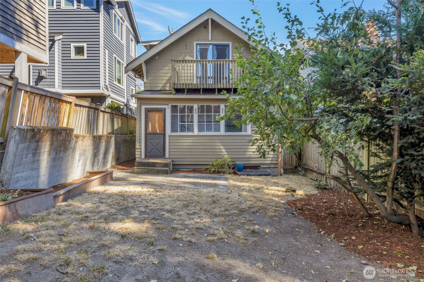 6747 Alonzo Avenue Property Photo 14