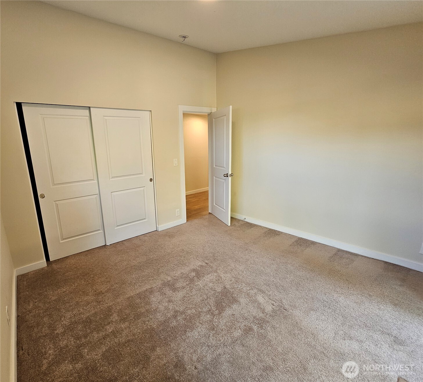 5118 S 164th Street Property Photo 18
