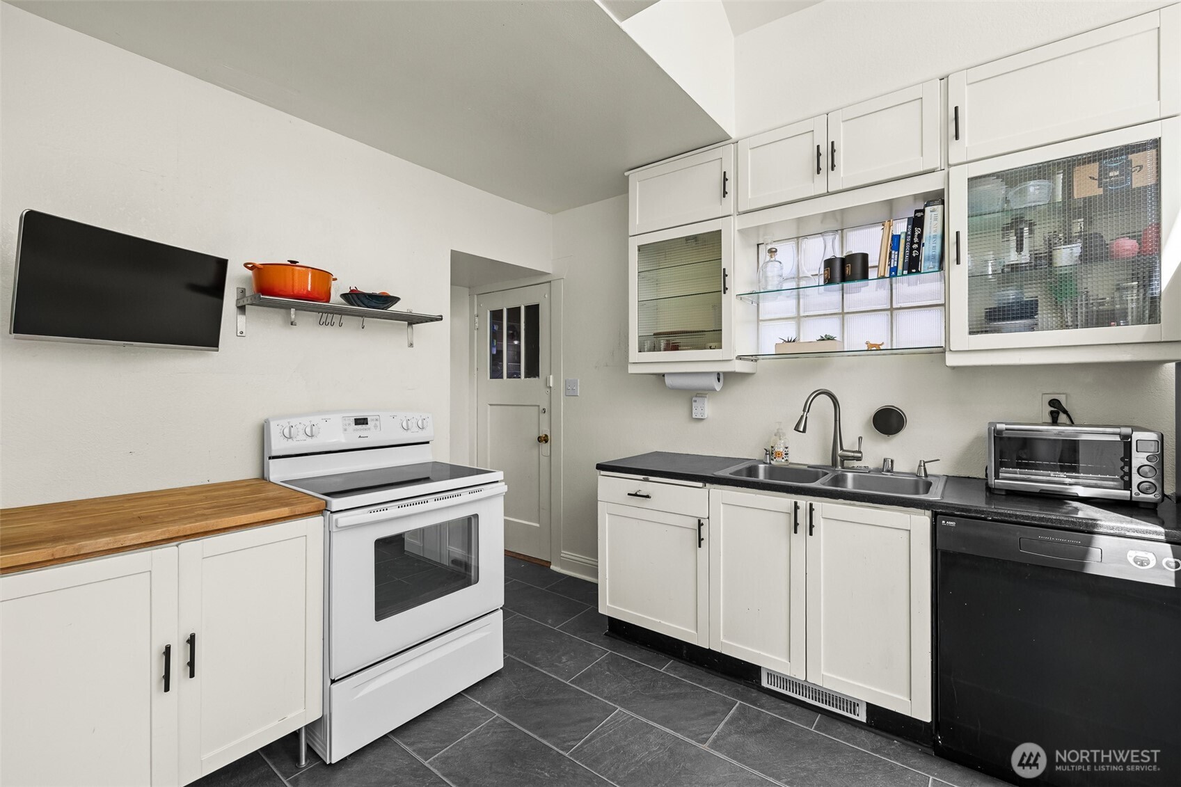 235 Percival Street Property Photo 18