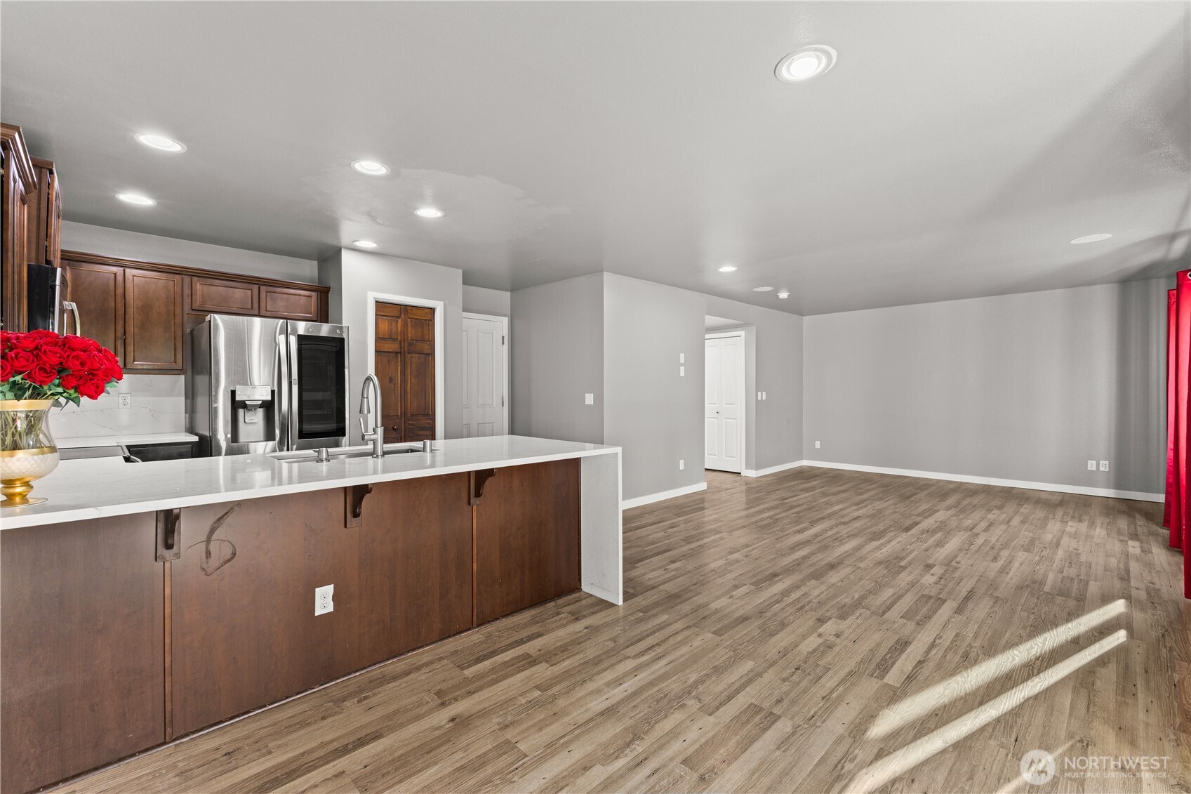 7428 19th Place Property Photo 4