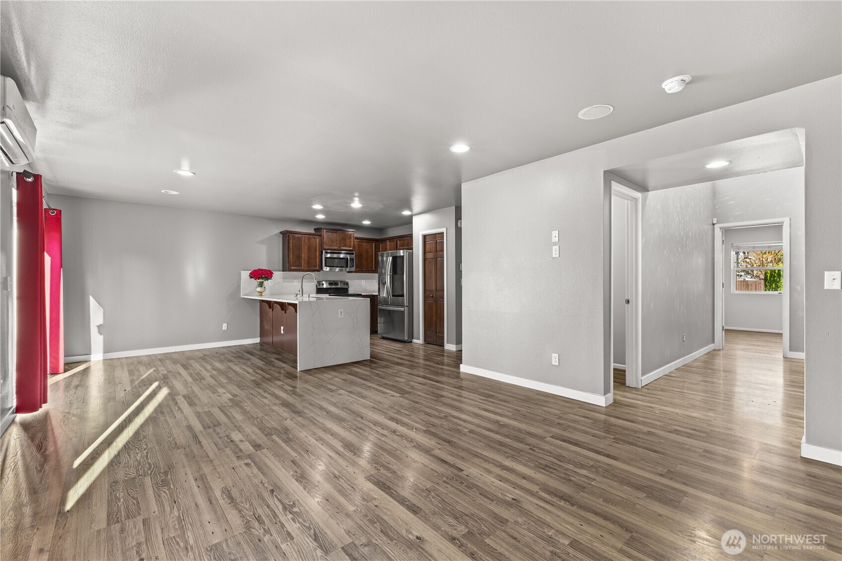7428 19th Place Property Photo 7