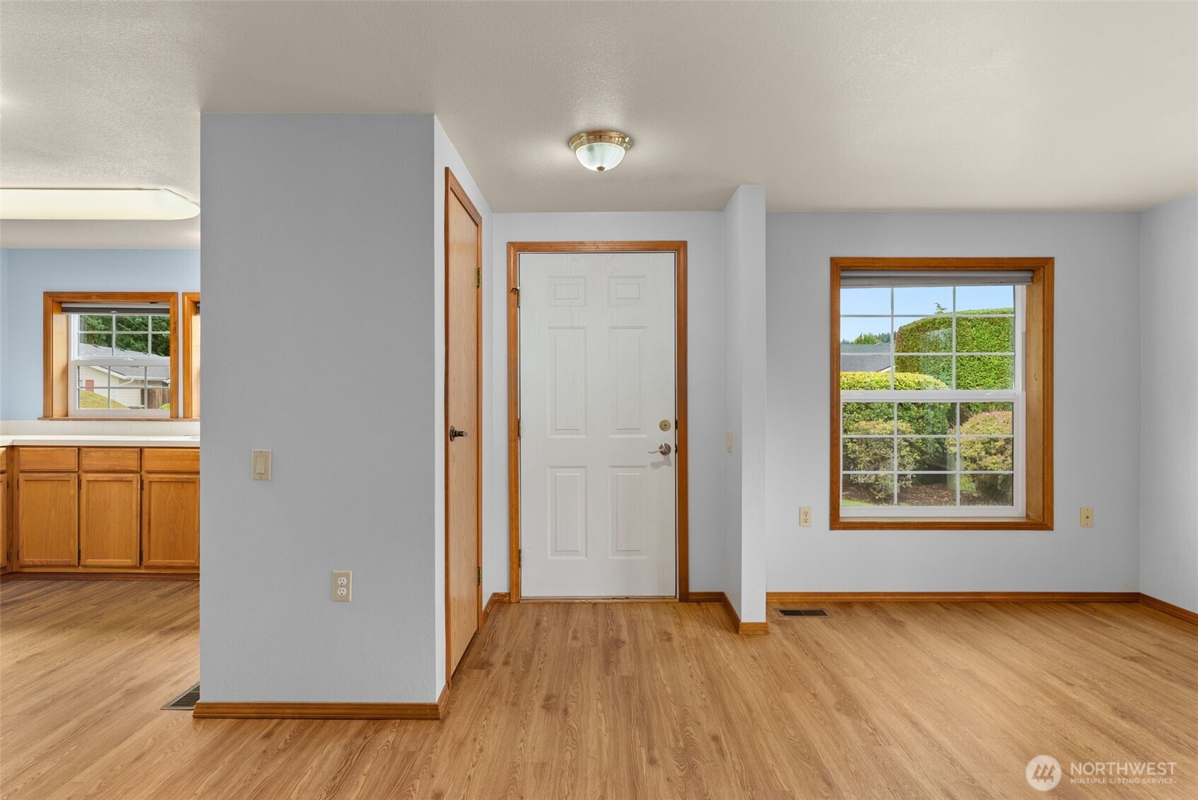 109 Longfellow Lane Property Photo 4