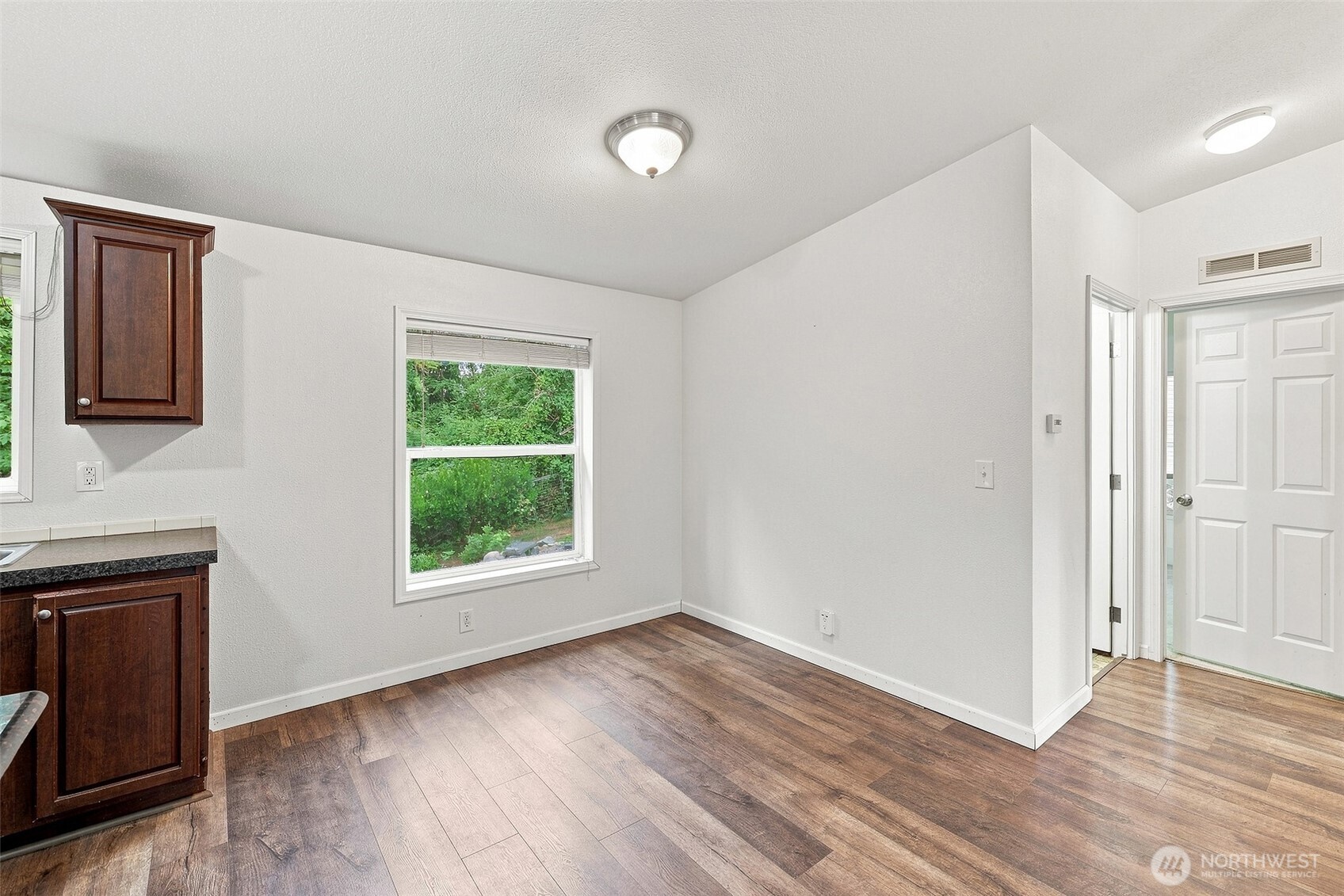 11302 201st Avenue Property Photo 6
