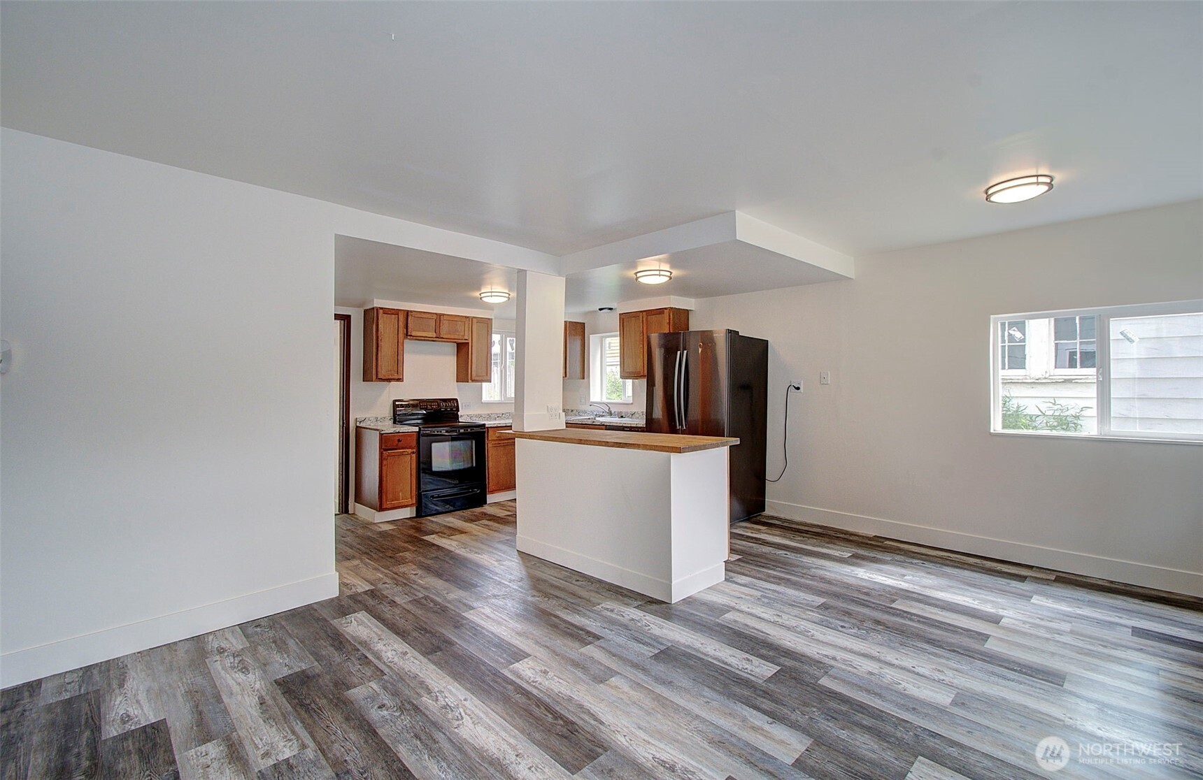 601 Cowlitz Way Property Photo 3