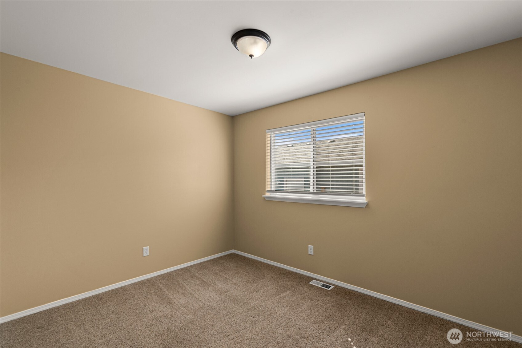 524 N Montclair Avenue Property Photo 14