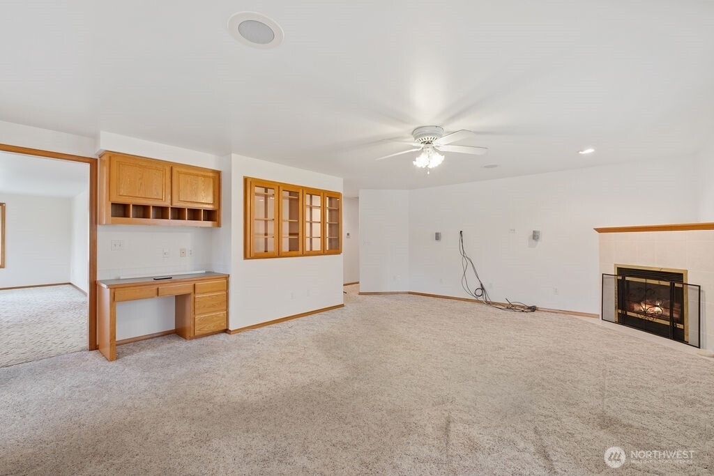 13822 Meridian Street Property Photo 4