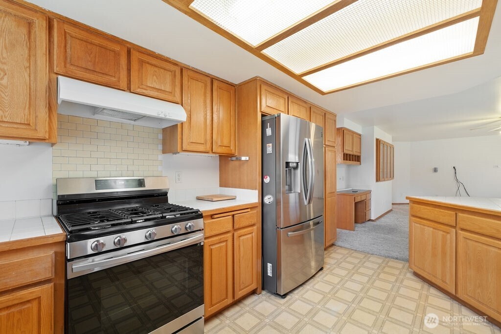 13822 Meridian Street Property Photo 7