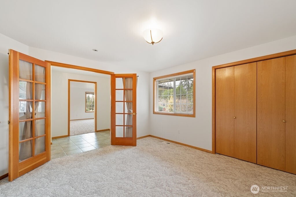 13822 Meridian Street Property Photo 13
