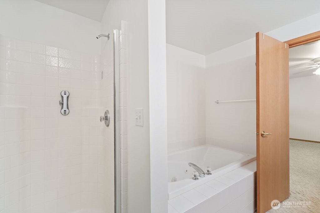13822 Meridian Street Property Photo 19