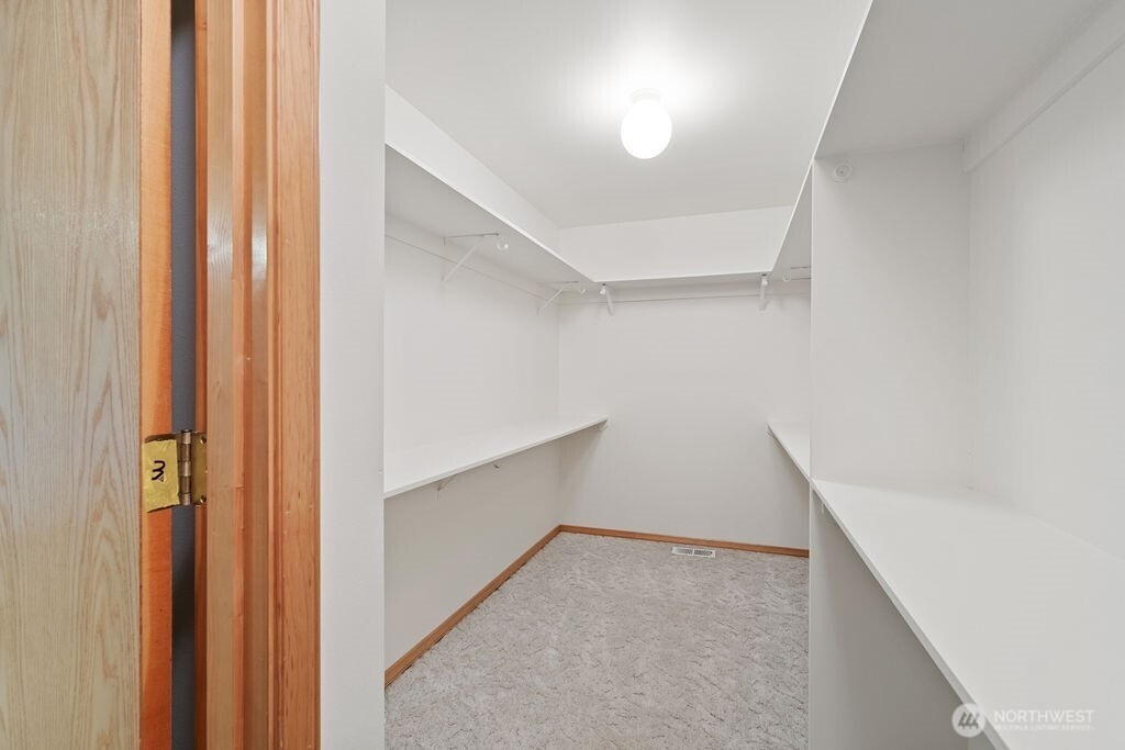 13822 Meridian Street Property Photo 21